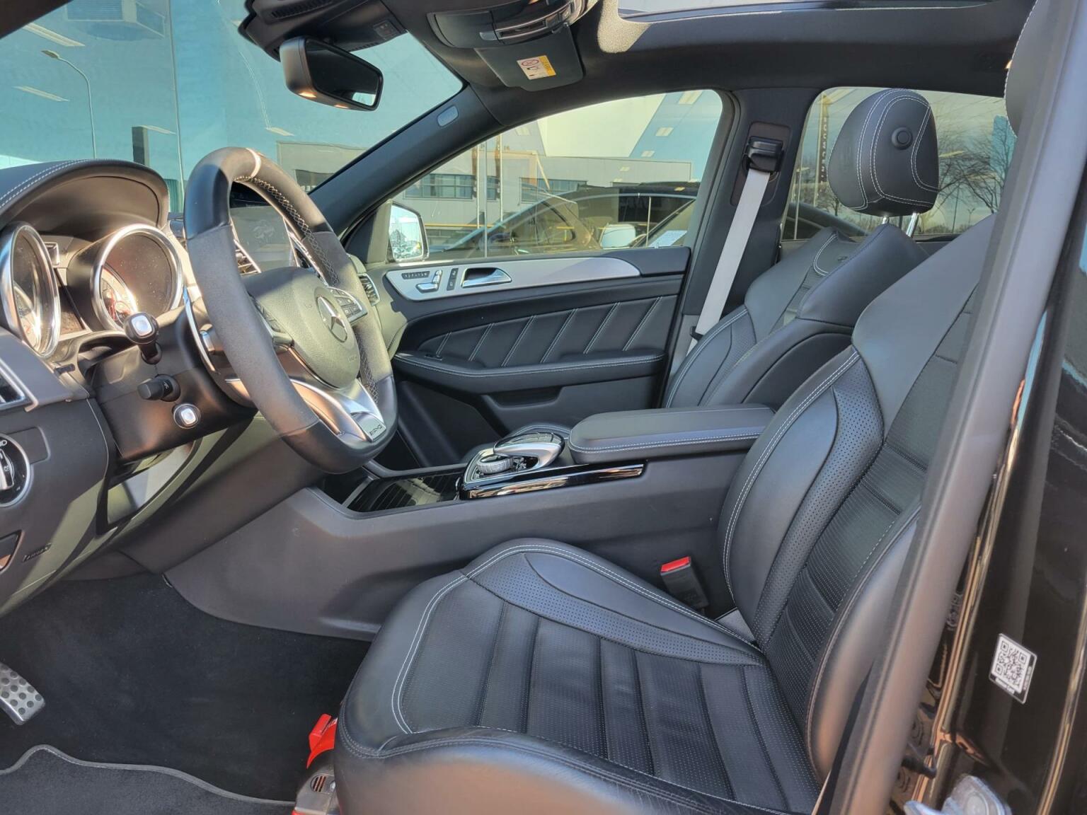 Mercedes-Benz-GLE-9