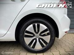 Volkswagen-e-Golf-13