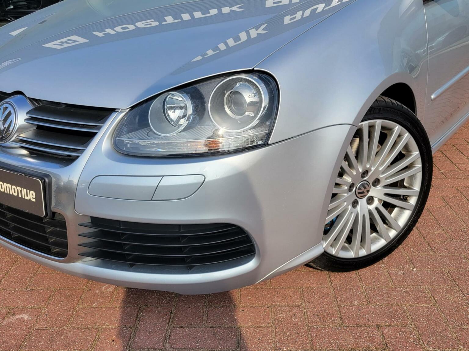 Volkswagen-Golf-17